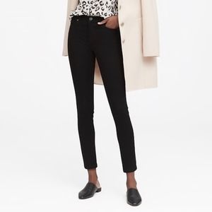 NEW/UNWORN: BR Mid-Rise Skinny Ankle Jean
